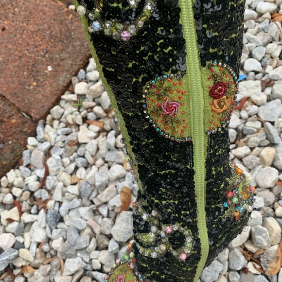 One of a kind handmade boots - Picture 5 of 5